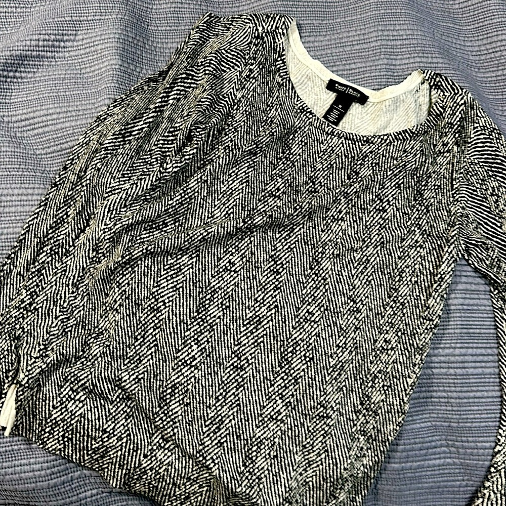 White House Black Market spring sweater. Size medium.